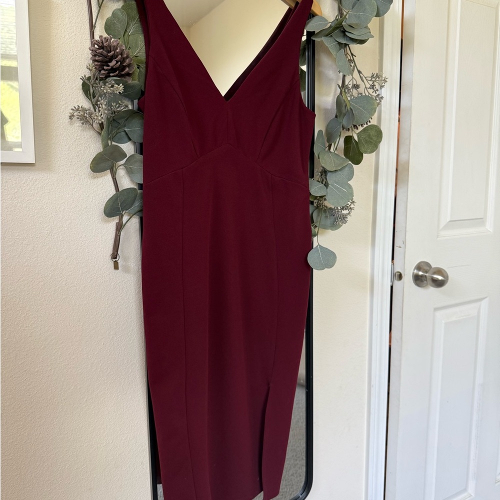 Lulus Iconic Moment Burgundy Sleeveless Dress